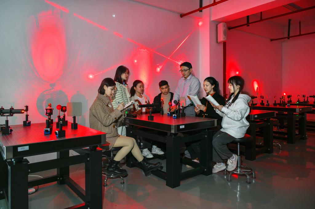 基础课程教学部-物理试验室